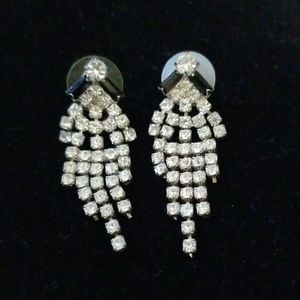 Rhinestone dangling earrings